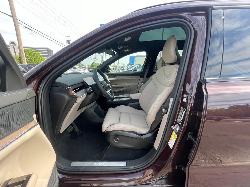 new 2025 Volvo EX90 car, priced at $83,059