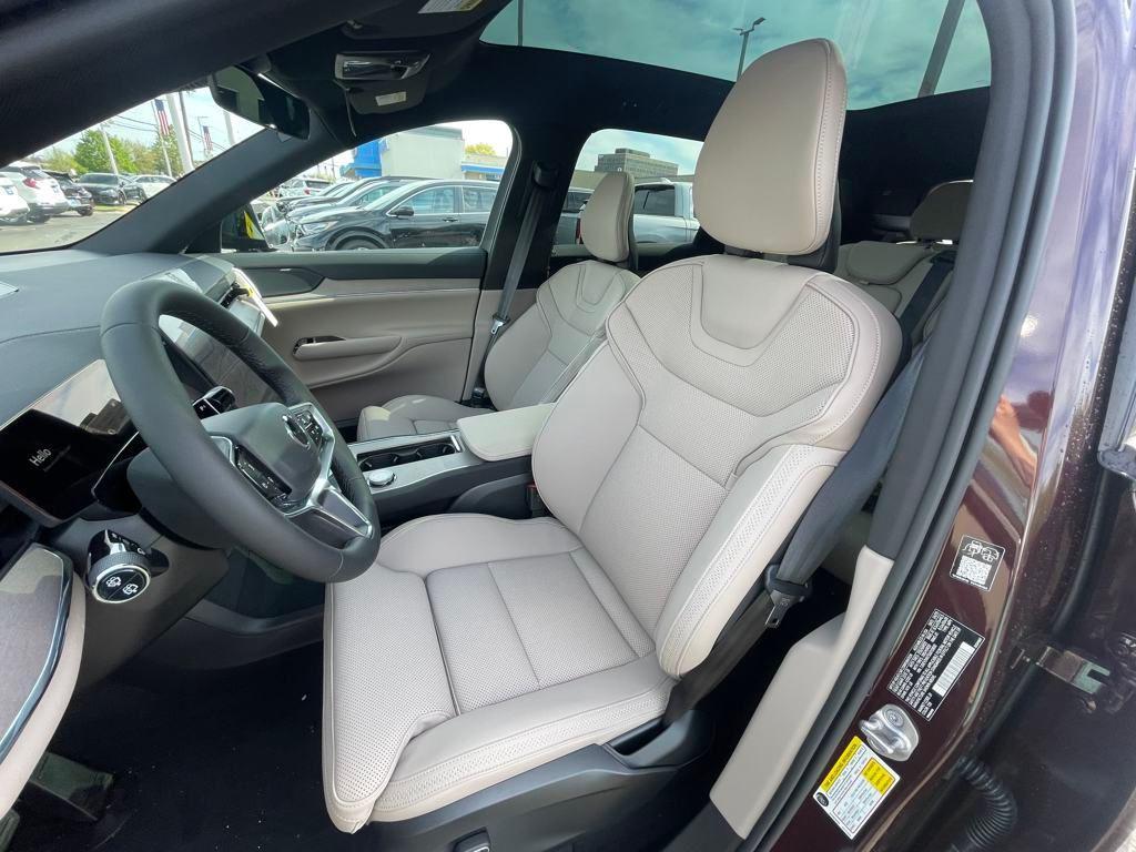 new 2025 Volvo EX90 car, priced at $83,059