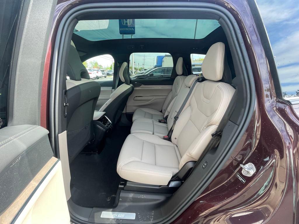 new 2025 Volvo EX90 car, priced at $83,059