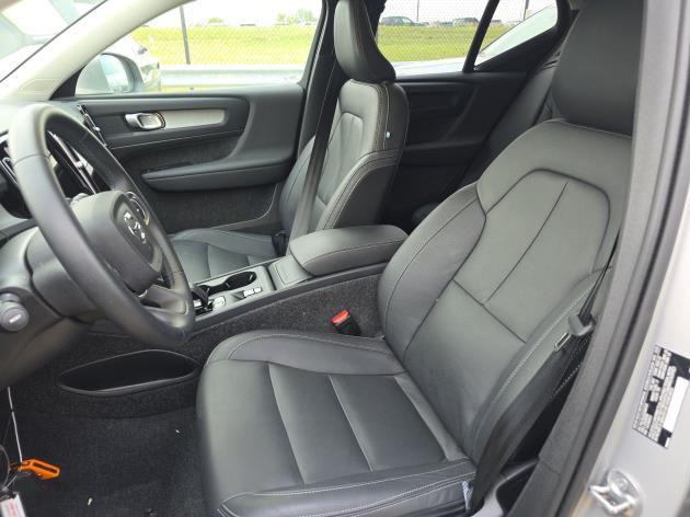 used 2025 Volvo XC40 car, priced at $32,898