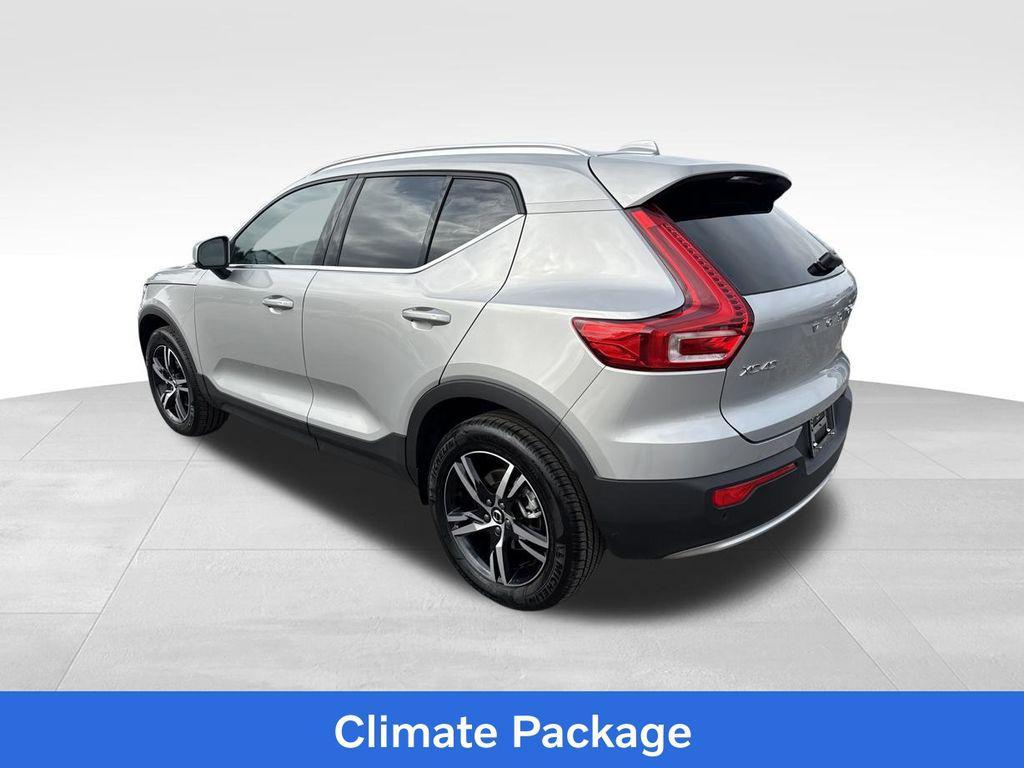 used 2025 Volvo XC40 car, priced at $32,425