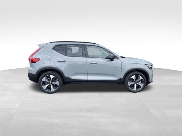 new 2025 Volvo XC40 car, priced at $46,315