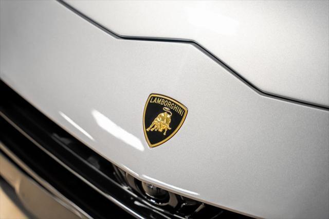 used 2024 Lamborghini Urus car, priced at $309,990