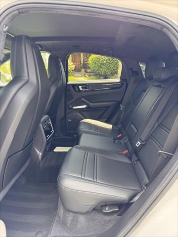 used 2022 Porsche Cayenne E-Hybrid car
