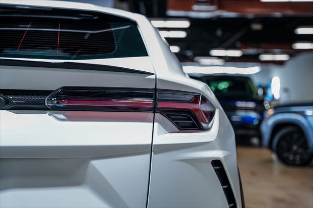 used 2022 Lamborghini Urus car, priced at $231,990