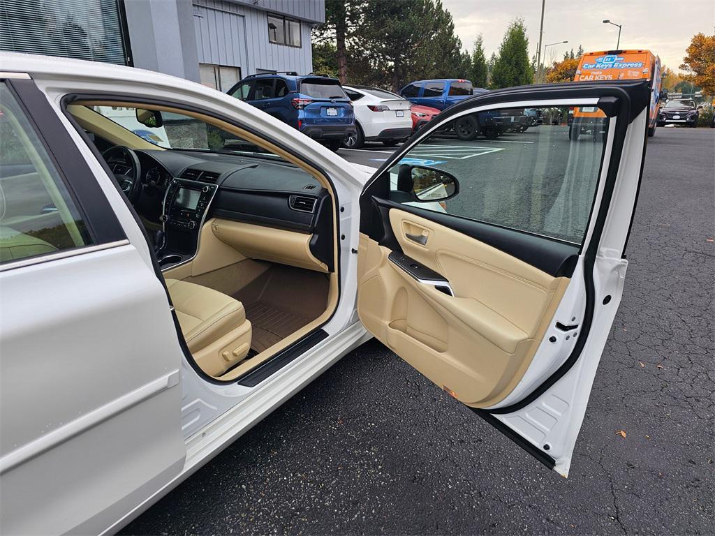 used 2017 Toyota Camry Hybrid car, priced at $17,995