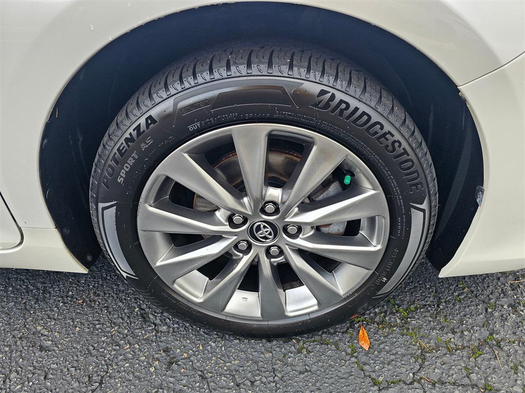 used 2017 Toyota Camry Hybrid car, priced at $17,995