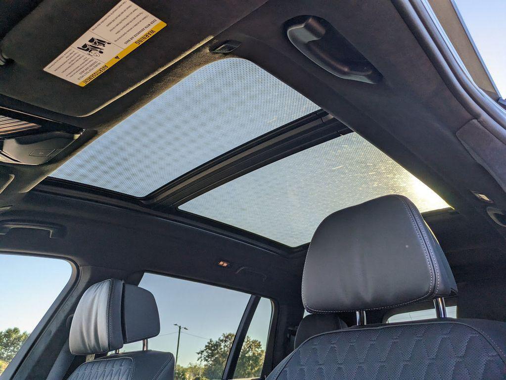 new 2026 BMW X7 car, priced at $123,135
