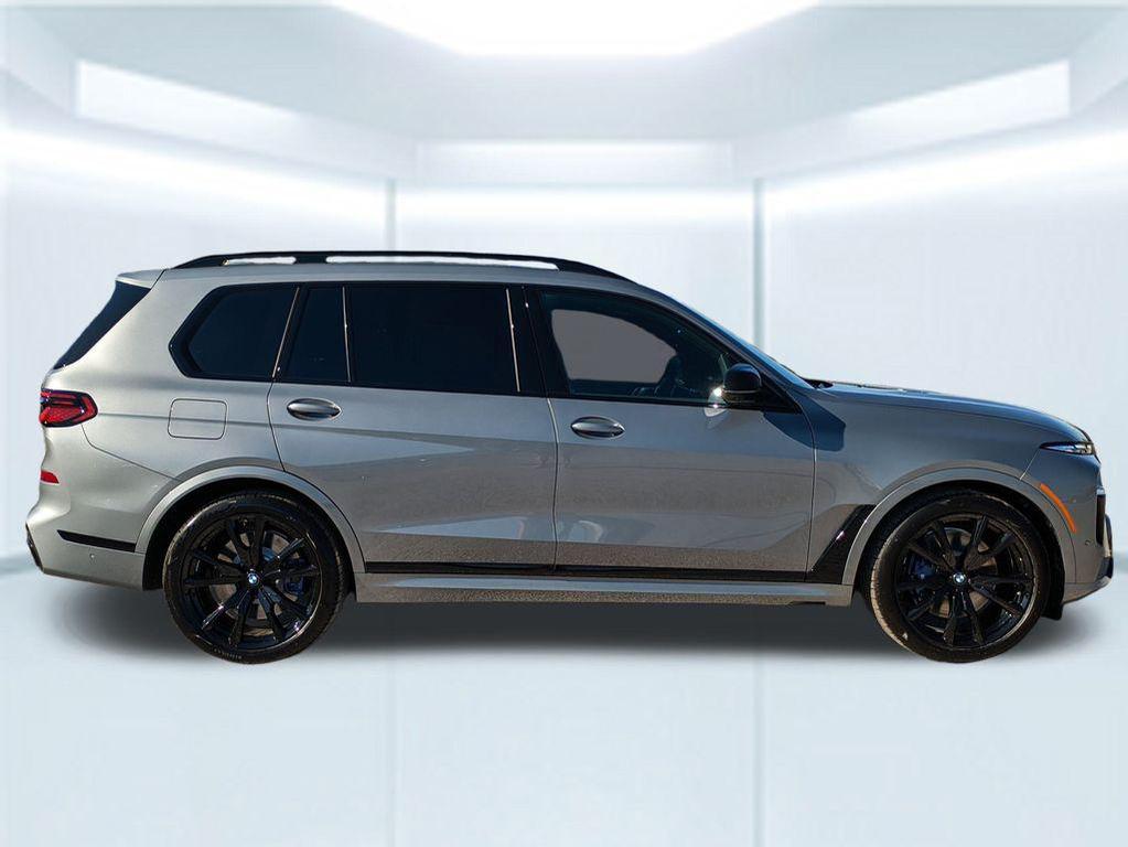 new 2026 BMW X7 car, priced at $123,135