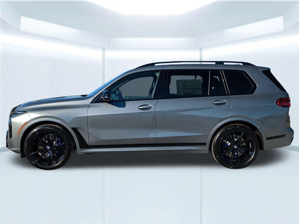 new 2026 BMW X7 car, priced at $123,135