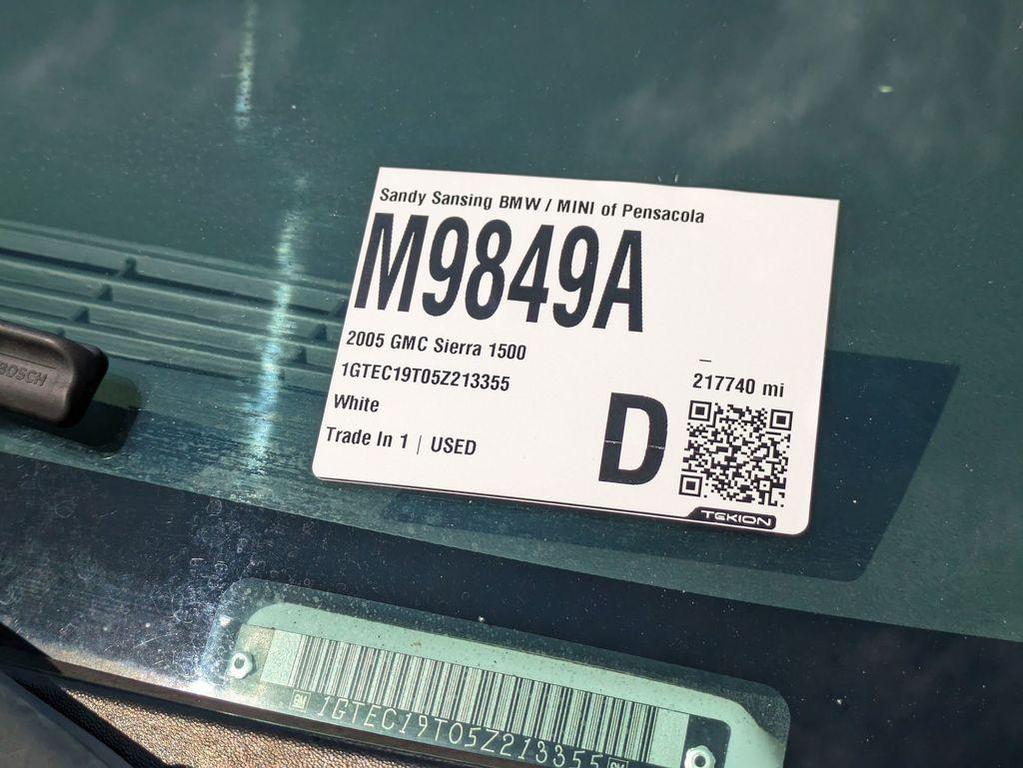 used 2005 GMC Sierra 1500 car, priced at $8,275