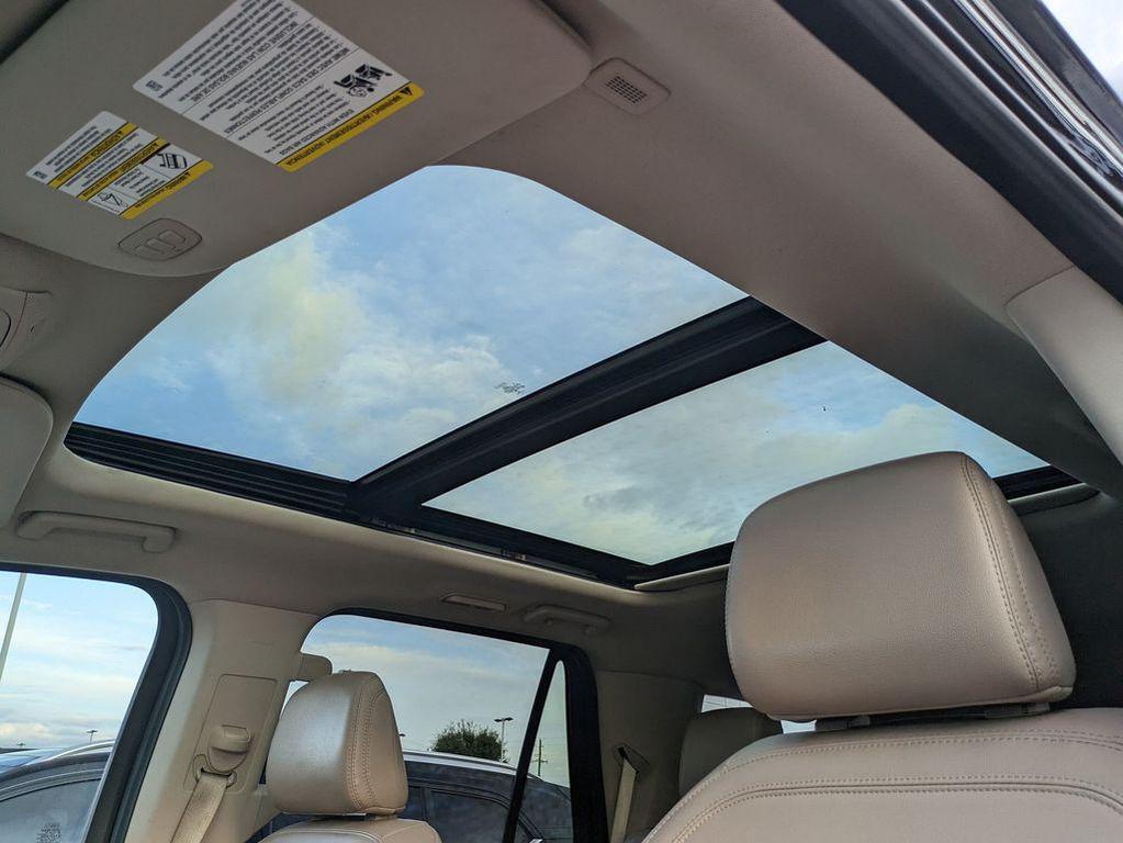 used 2023 Ford Expedition car, priced at $35,954