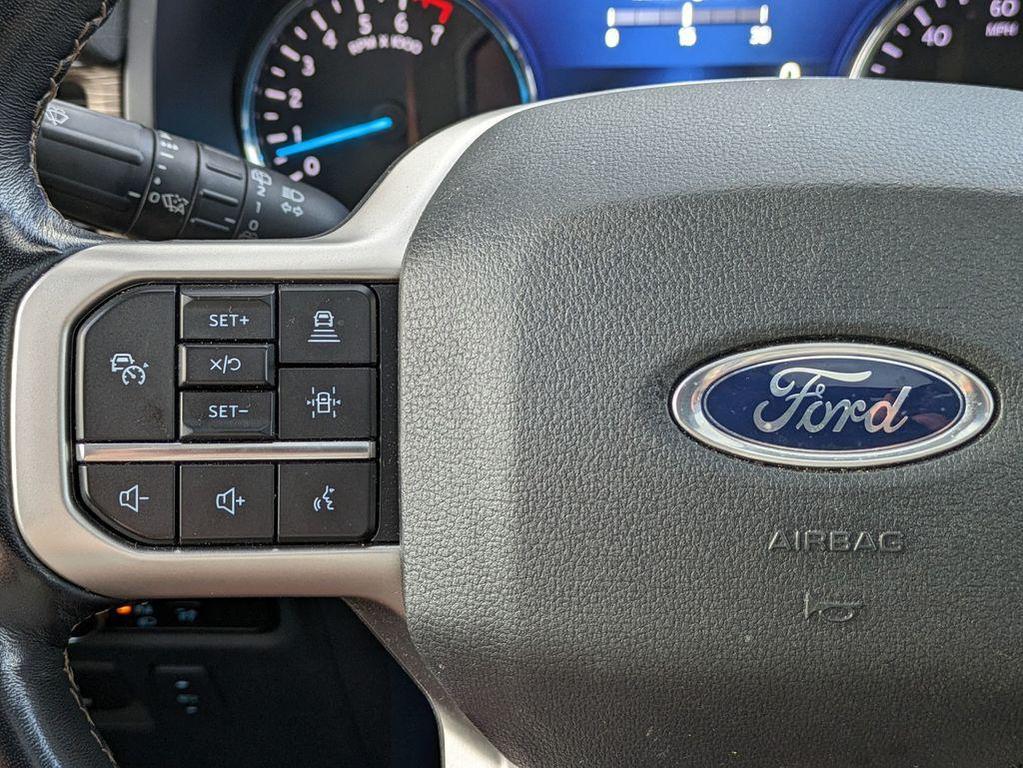 used 2023 Ford Expedition car, priced at $35,954