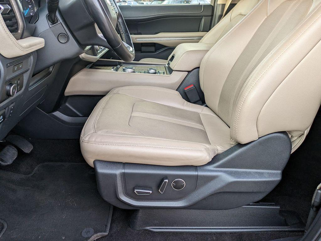 used 2023 Ford Expedition car, priced at $35,954