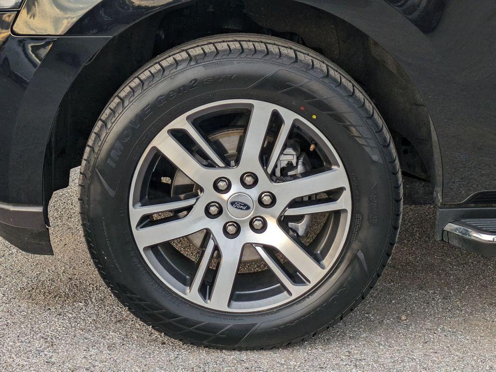 used 2023 Ford Expedition car, priced at $35,954