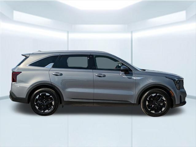 used 2024 Kia Sorento car, priced at $29,059