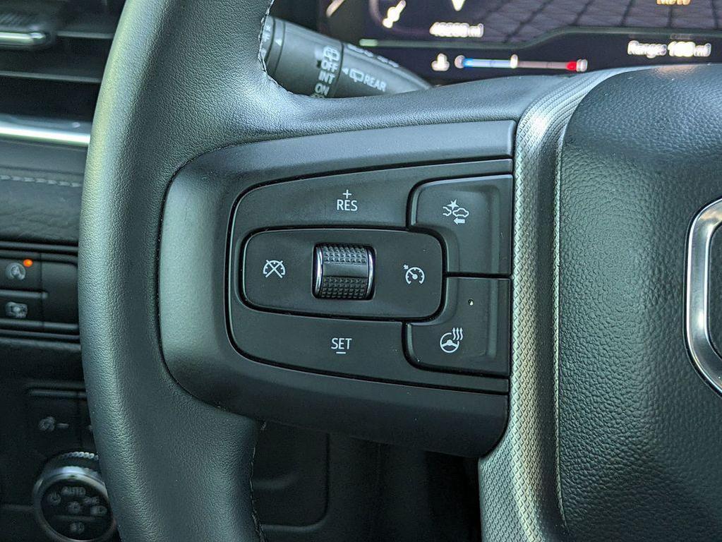 used 2023 GMC Yukon car, priced at $65,406
