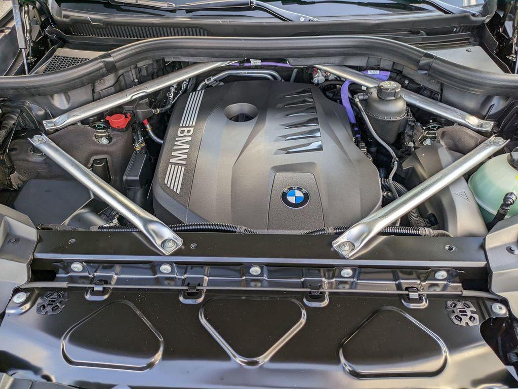 new 2026 BMW X7 car, priced at $102,655