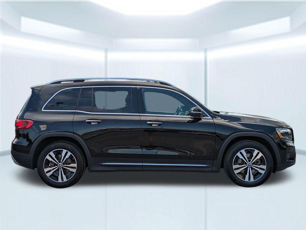 used 2024 Mercedes-Benz GLB 250 car, priced at $35,301