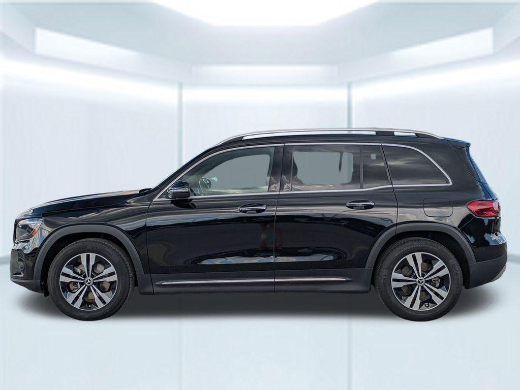 used 2024 Mercedes-Benz GLB 250 car, priced at $35,301