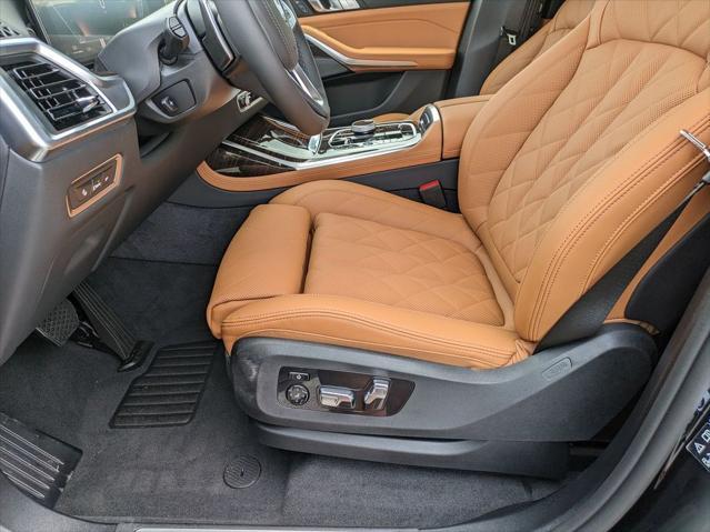 new 2026 BMW X7 car, priced at $95,955