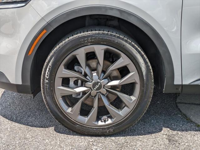 used 2022 Kia Sorento car, priced at $30,568
