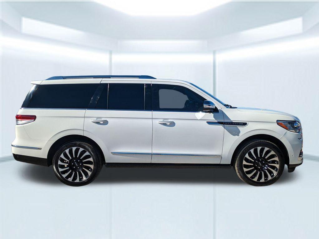 used 2023 Lincoln Navigator car, priced at $68,035