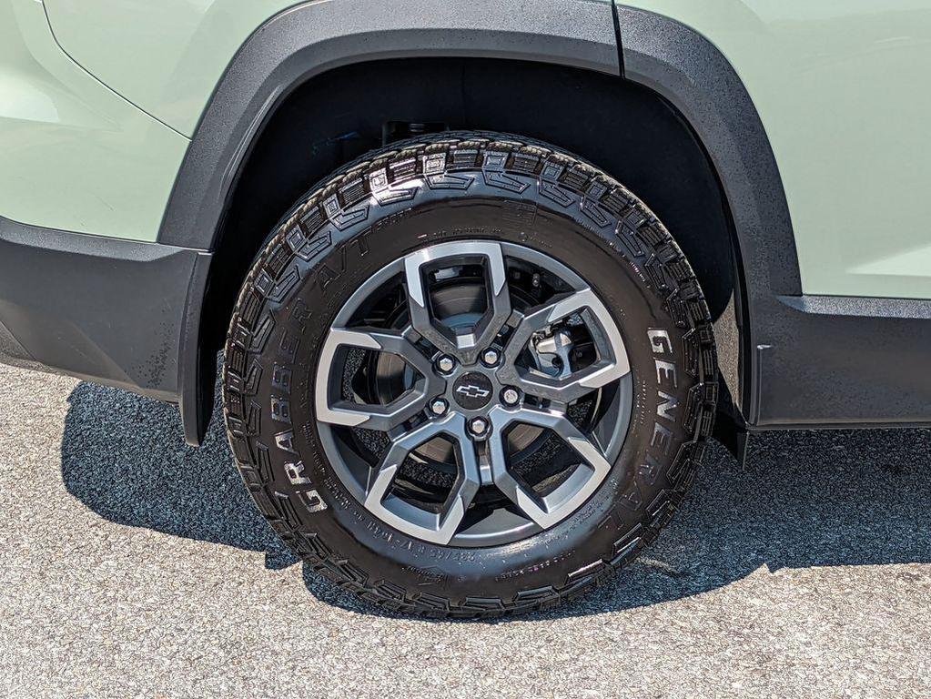 used 2025 Chevrolet Equinox car, priced at $32,733