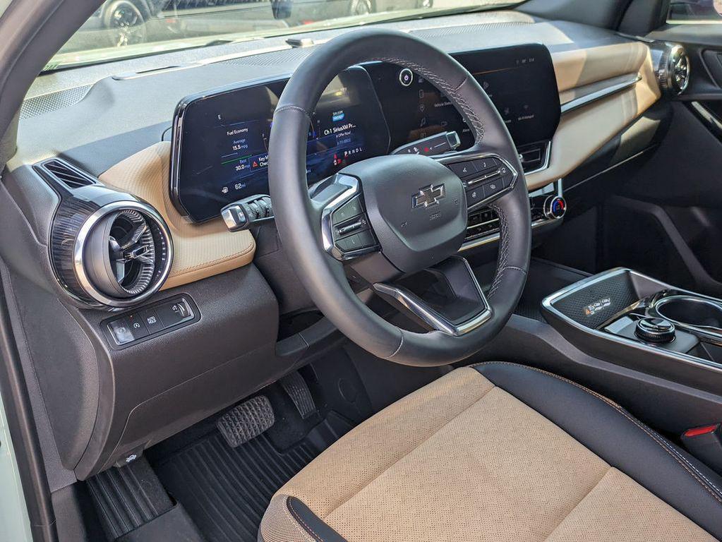 used 2025 Chevrolet Equinox car, priced at $32,733