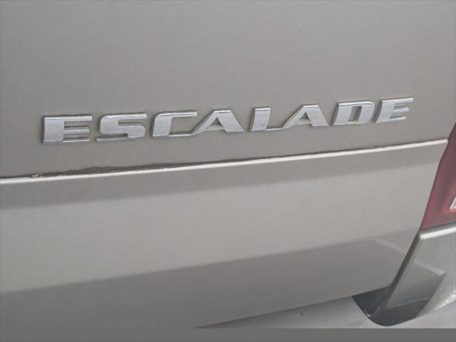 used 2003 Cadillac Escalade car, priced at $6,289