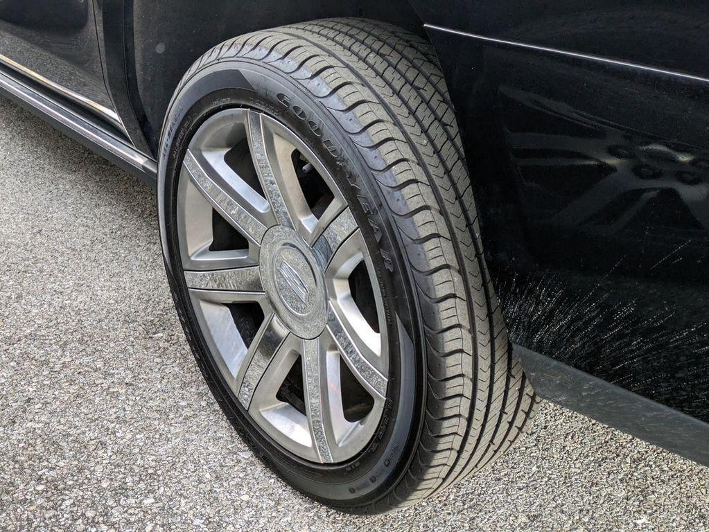 used 2019 Cadillac Escalade ESV car, priced at $32,921