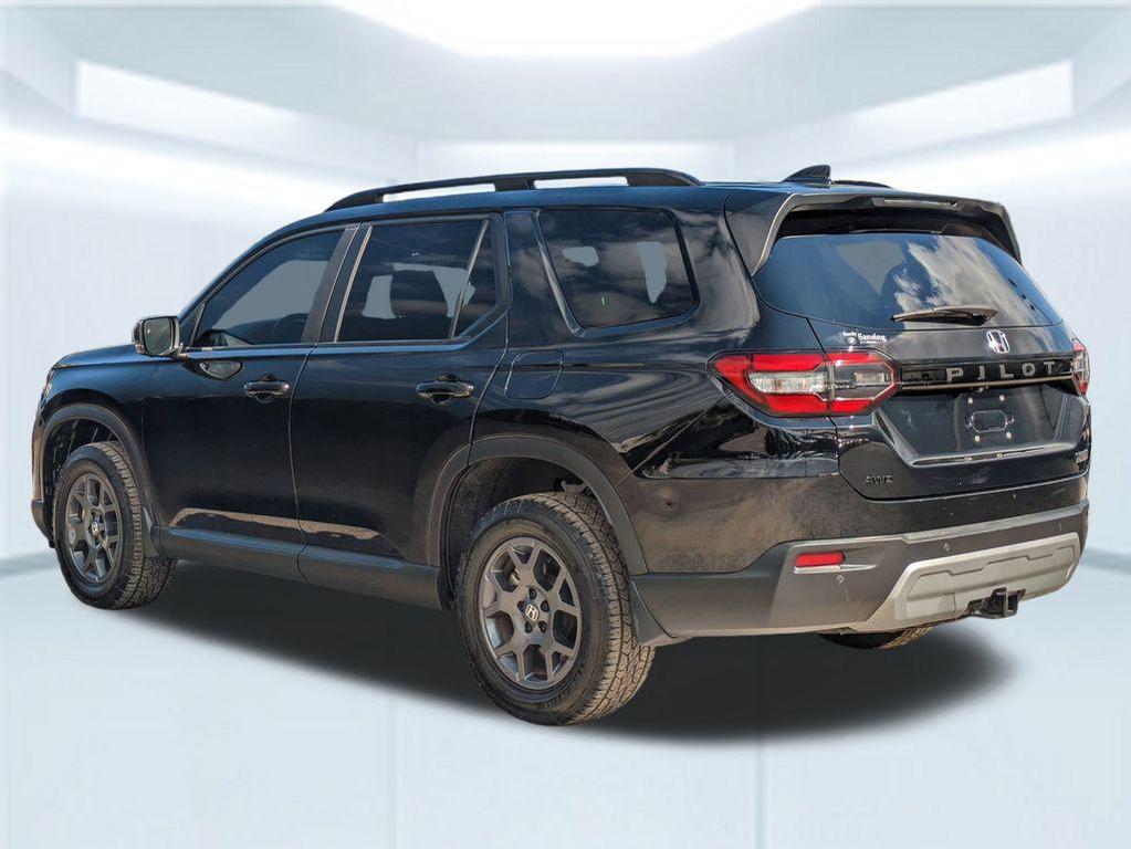 used 2023 Honda Pilot car, priced at $40,745
