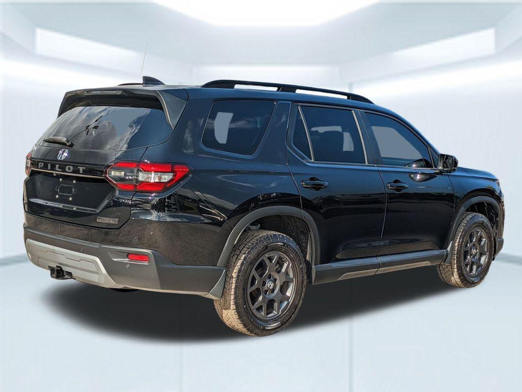 used 2023 Honda Pilot car, priced at $40,745