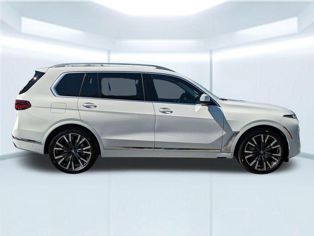 new 2026 BMW X7 car, priced at $96,105