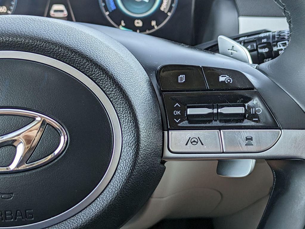 used 2024 Hyundai TUCSON Hybrid car, priced at $27,095