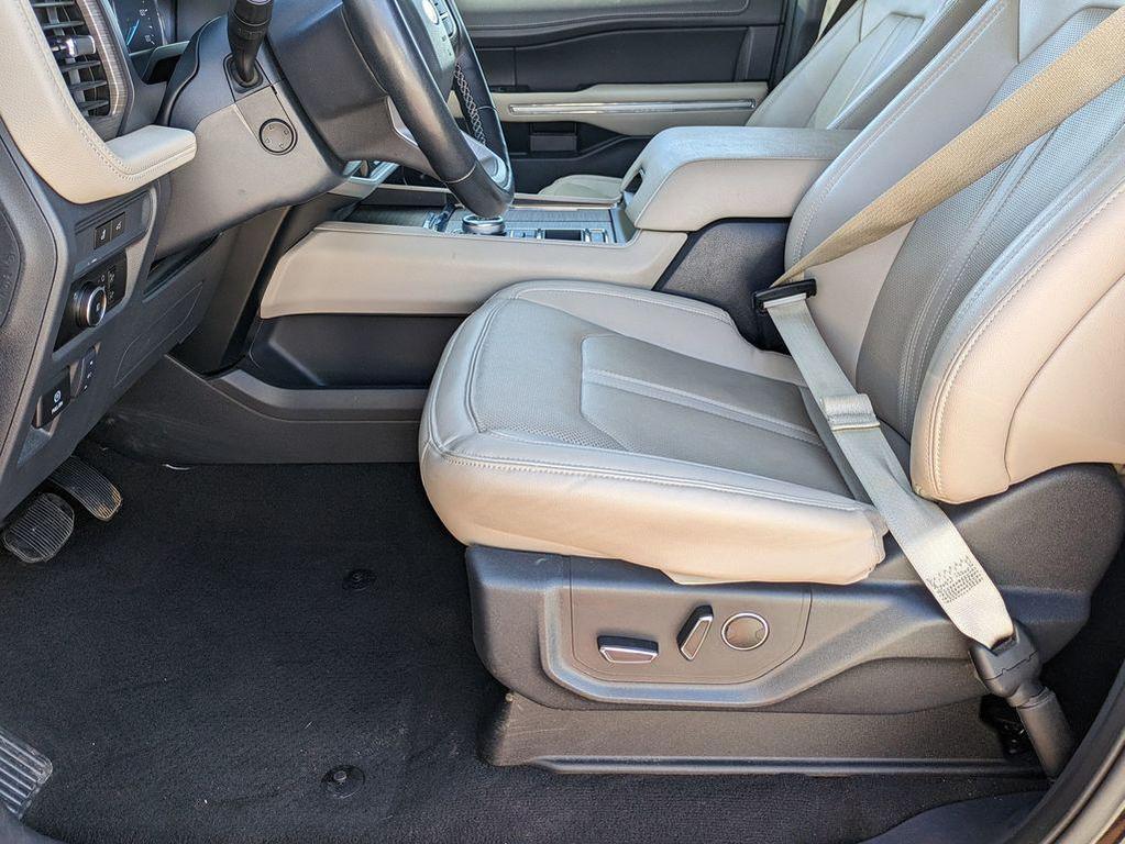 used 2024 Ford Expedition car, priced at $42,990