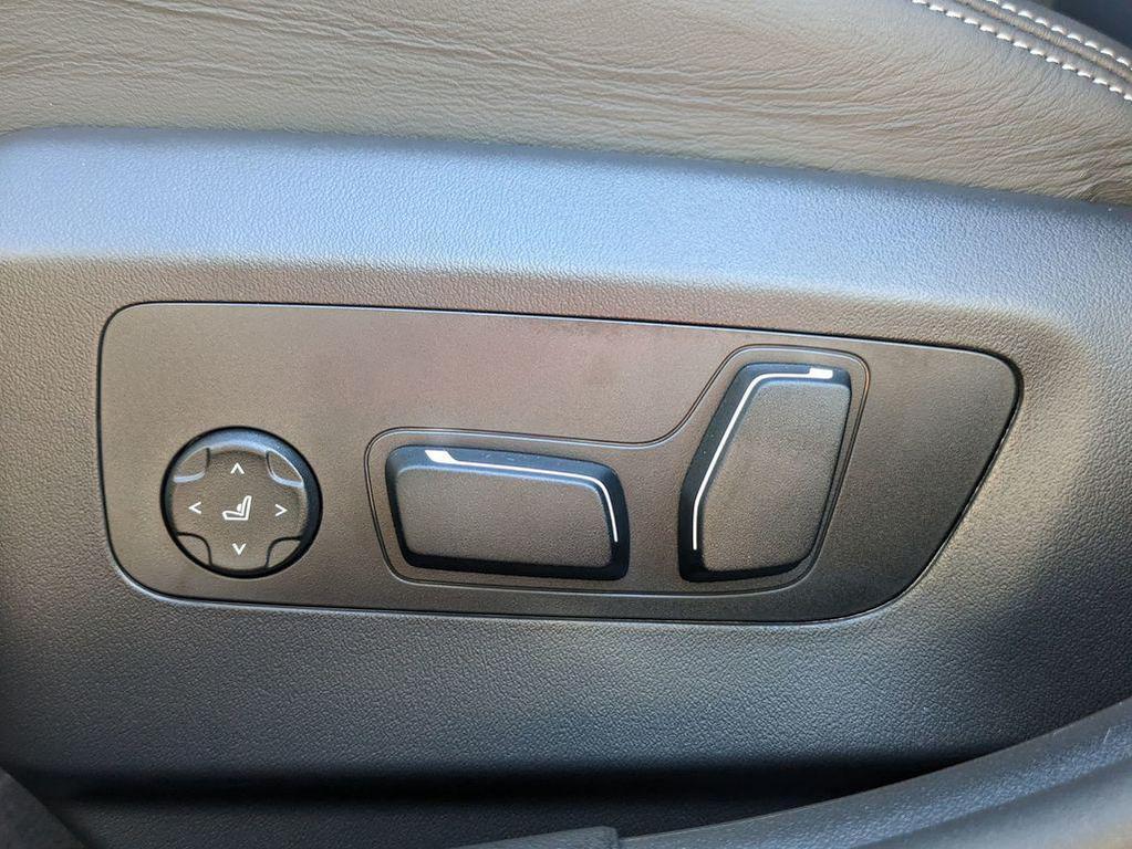 new 2025 BMW M5 car, priced at $130,350