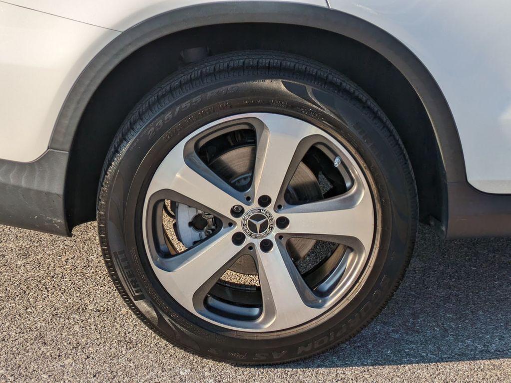 used 2019 Mercedes-Benz GLC 300 car, priced at $20,162