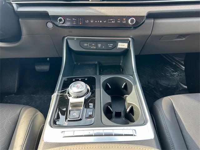 new 2025 Kia Carnival Hybrid car, priced at $44,510