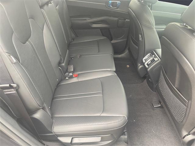 new 2025 Kia Sorento car, priced at $38,680