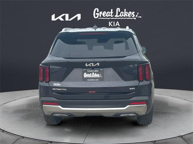 new 2025 Kia Sorento car, priced at $38,680