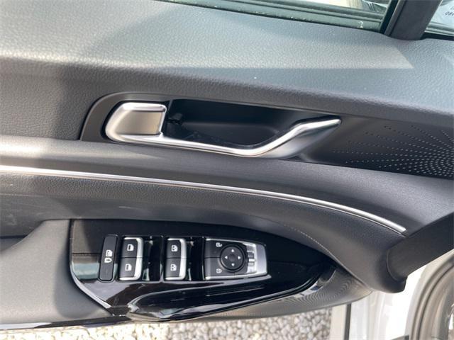 new 2025 Kia K5 car, priced at $33,770