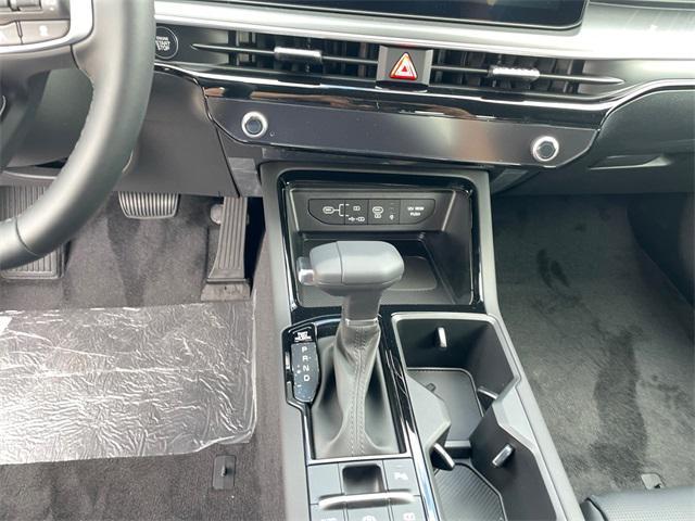new 2025 Kia K5 car, priced at $33,770