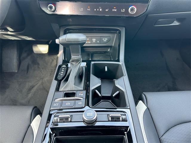 new 2025 Kia K5 car, priced at $33,645