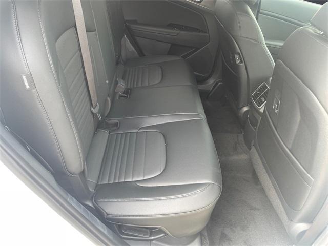 new 2025 Kia Sportage Hybrid car, priced at $40,550