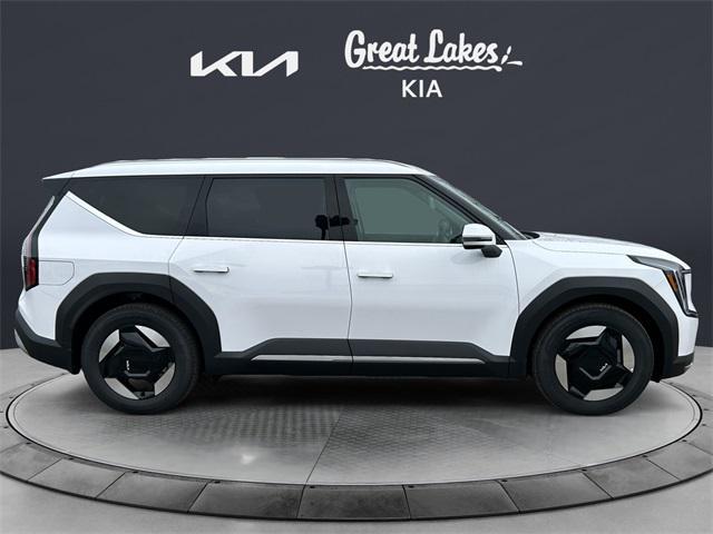 new 2025 Kia EV9 car, priced at $66,440