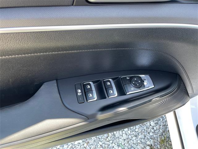 new 2025 Kia K5 car, priced at $29,170