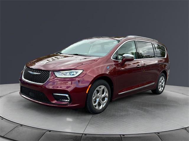 used 2021 Chrysler Pacifica Hybrid car, priced at $26,535