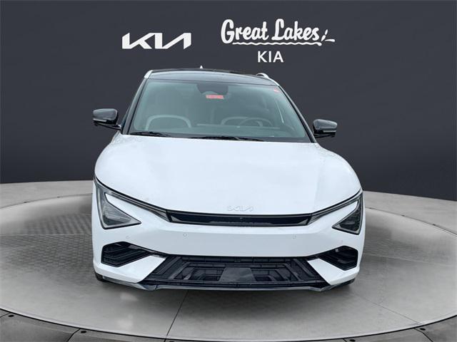 new 2025 Kia EV6 car, priced at $61,370