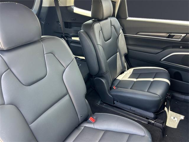 new 2025 Kia Telluride car, priced at $41,155